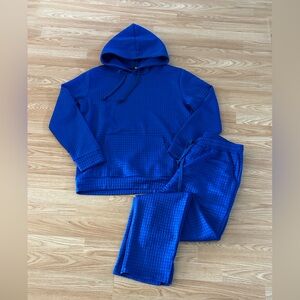 Men’s Blue Hoodie and Pants Athletic Wear Set Size Medium